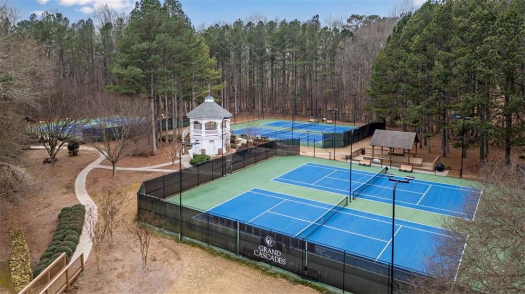 50 Lakecrest Circle