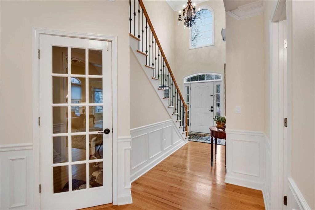 50 Lakecrest Circle