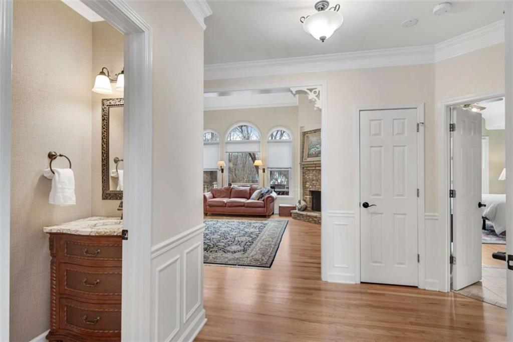 50 Lakecrest Circle