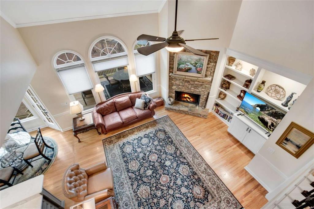 50 Lakecrest Circle
