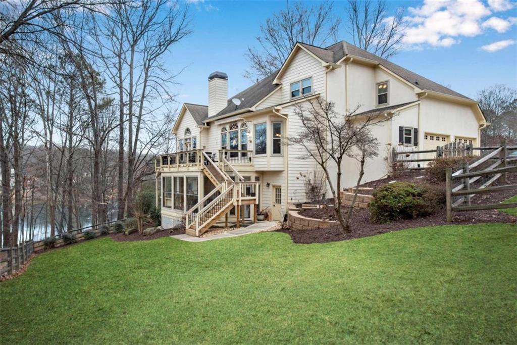 50 Lakecrest Circle