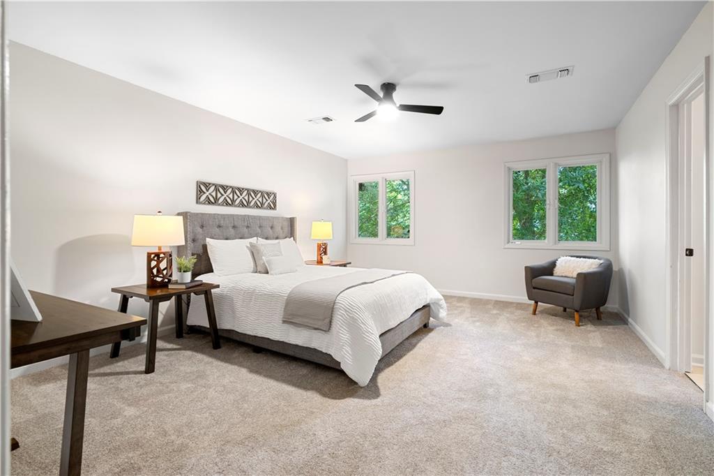 922 Cedar Creek S