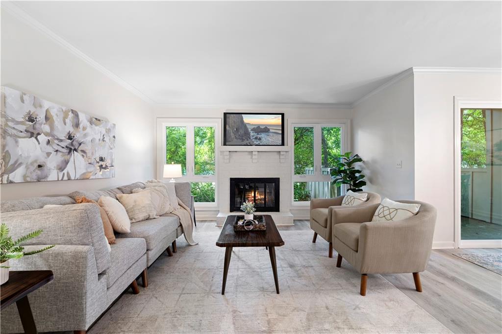 922 Cedar Creek S