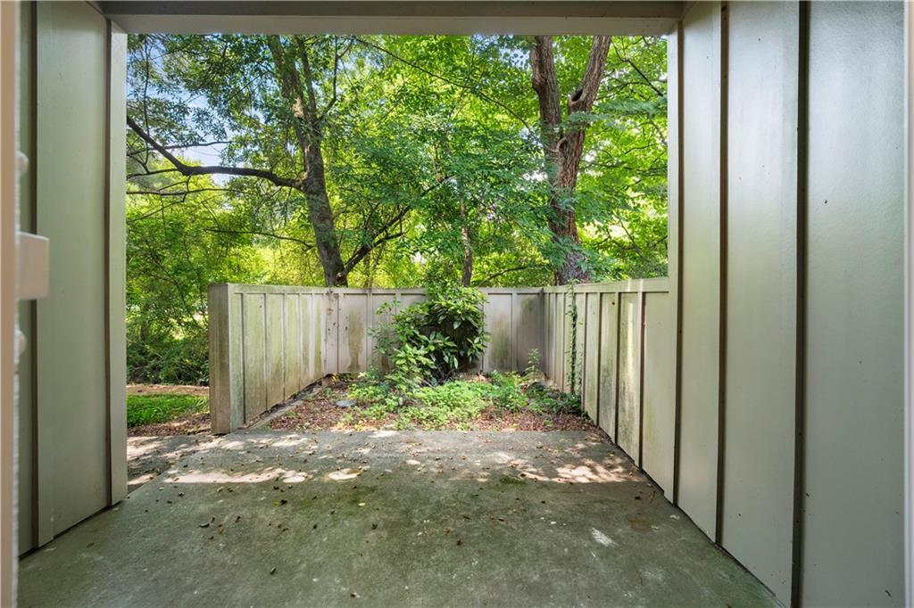 922 Cedar Creek S