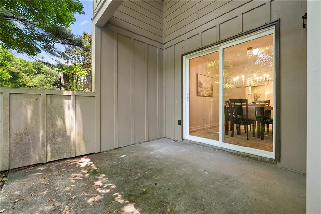 922 Cedar Creek S