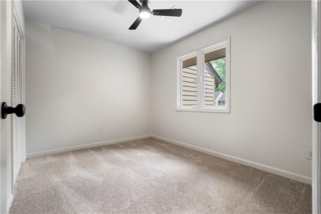 922 Cedar Creek S