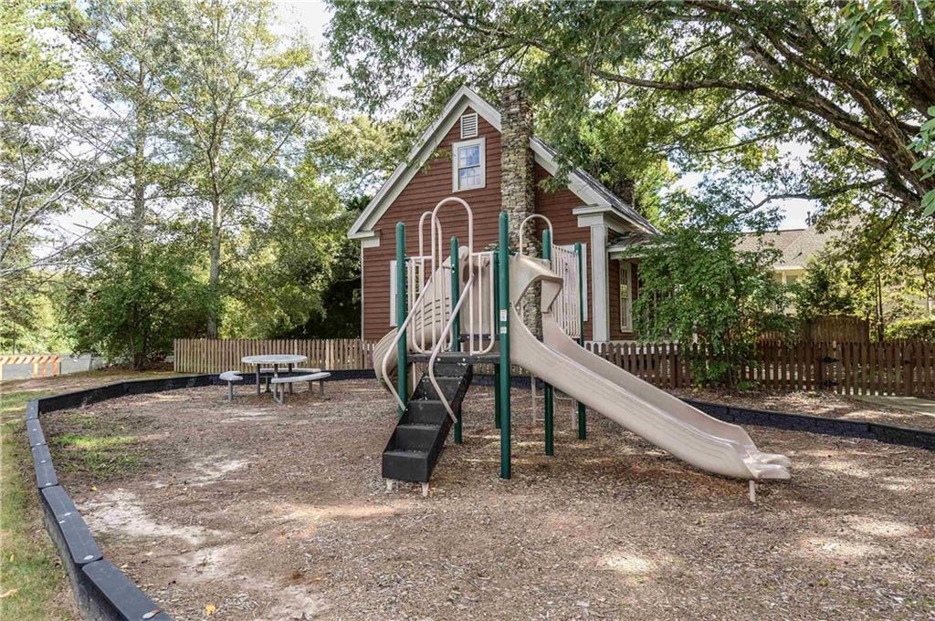 4069 Tritt Homestead