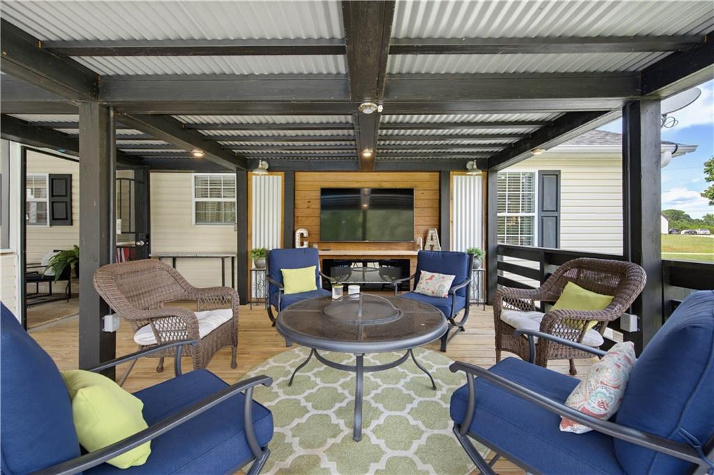 15 Davis Road