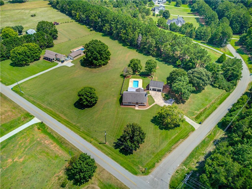 15 Davis Road