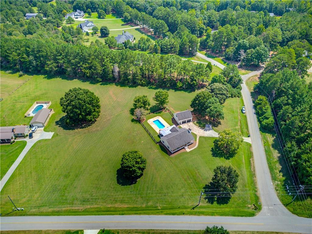 15 Davis Road