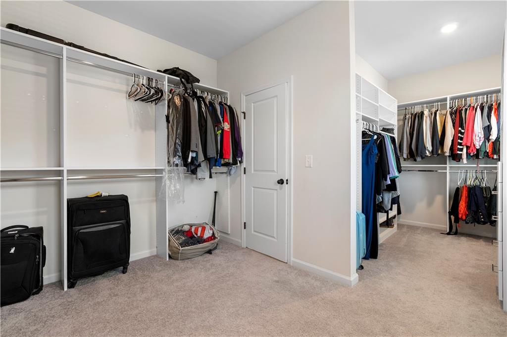 225 Gallant Fox Way