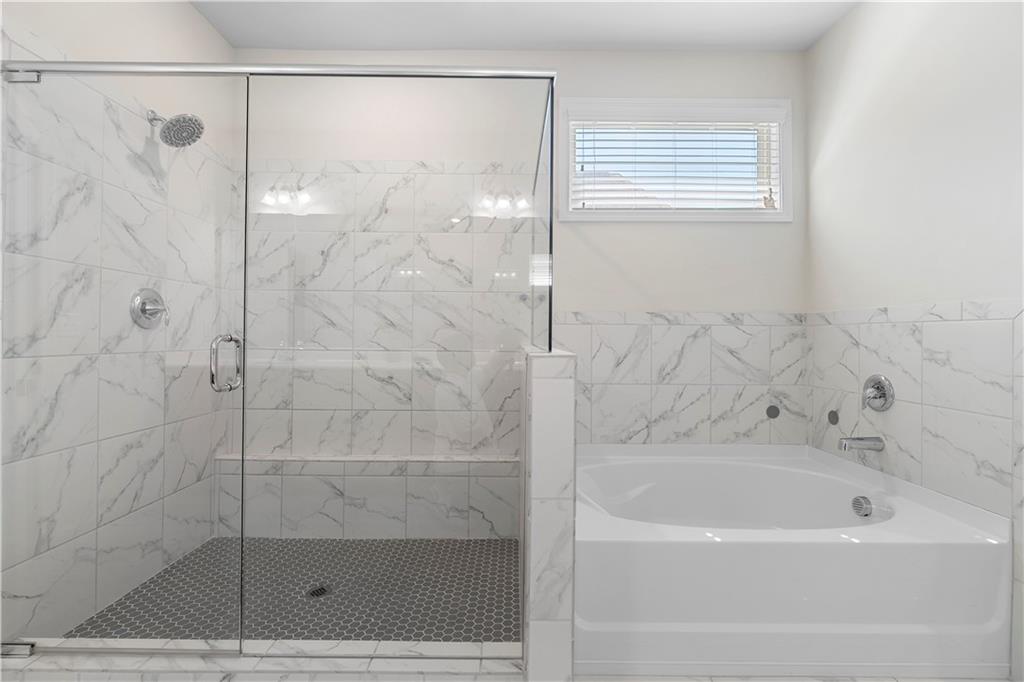 225 Gallant Fox Way