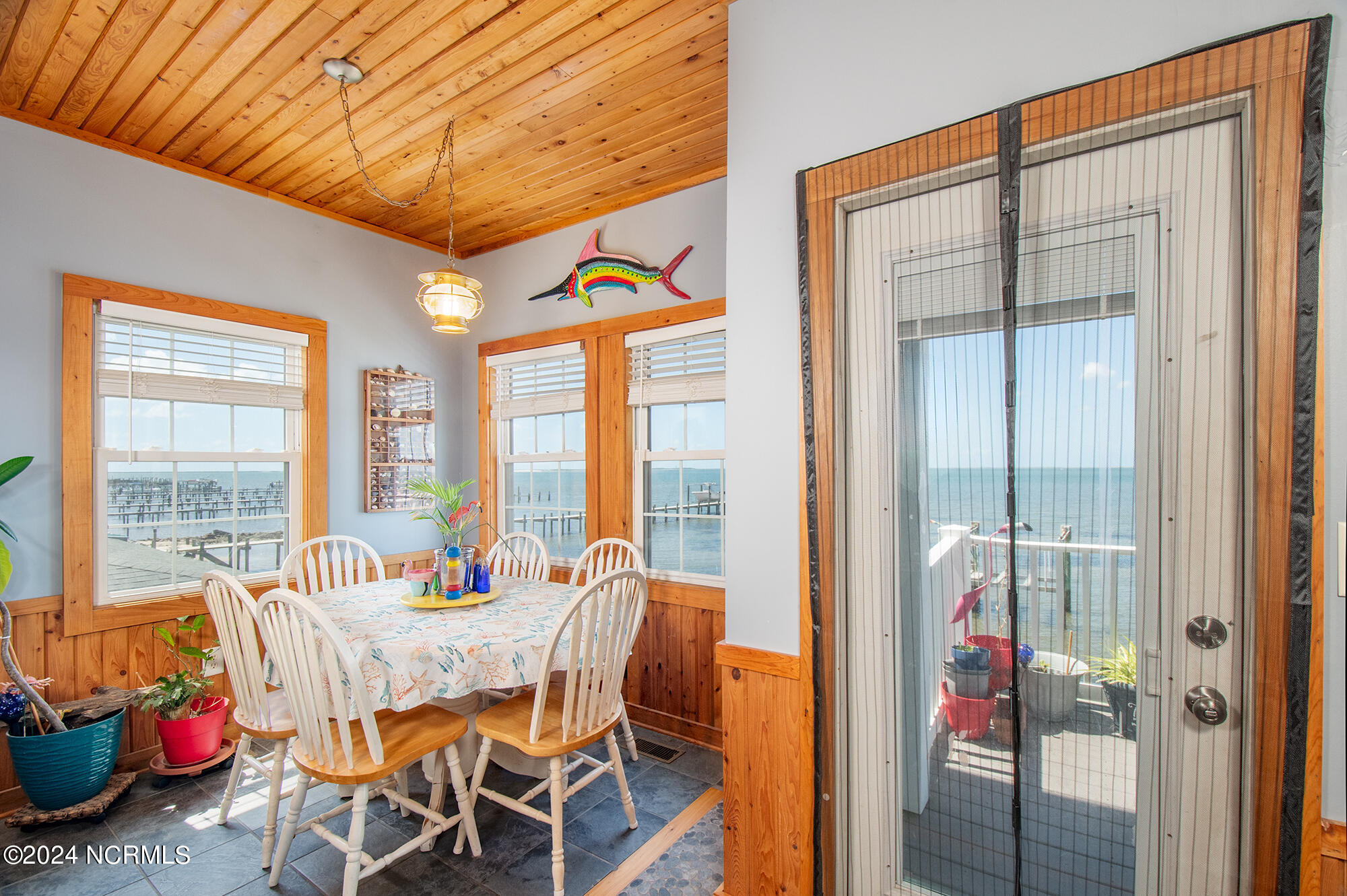 1590 Island Road