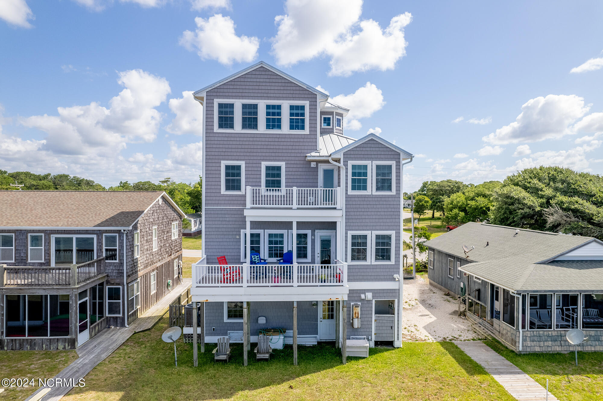 1590 Island Road