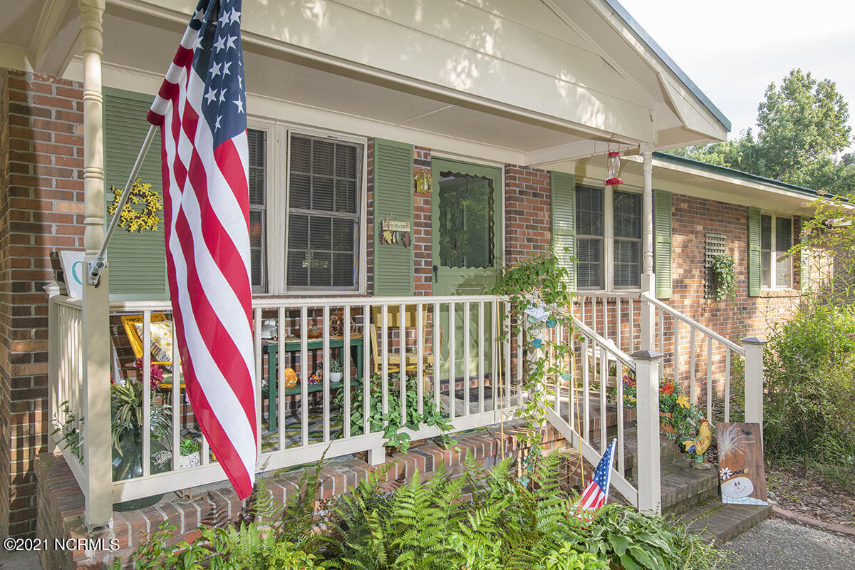344 Russells Creek Road
