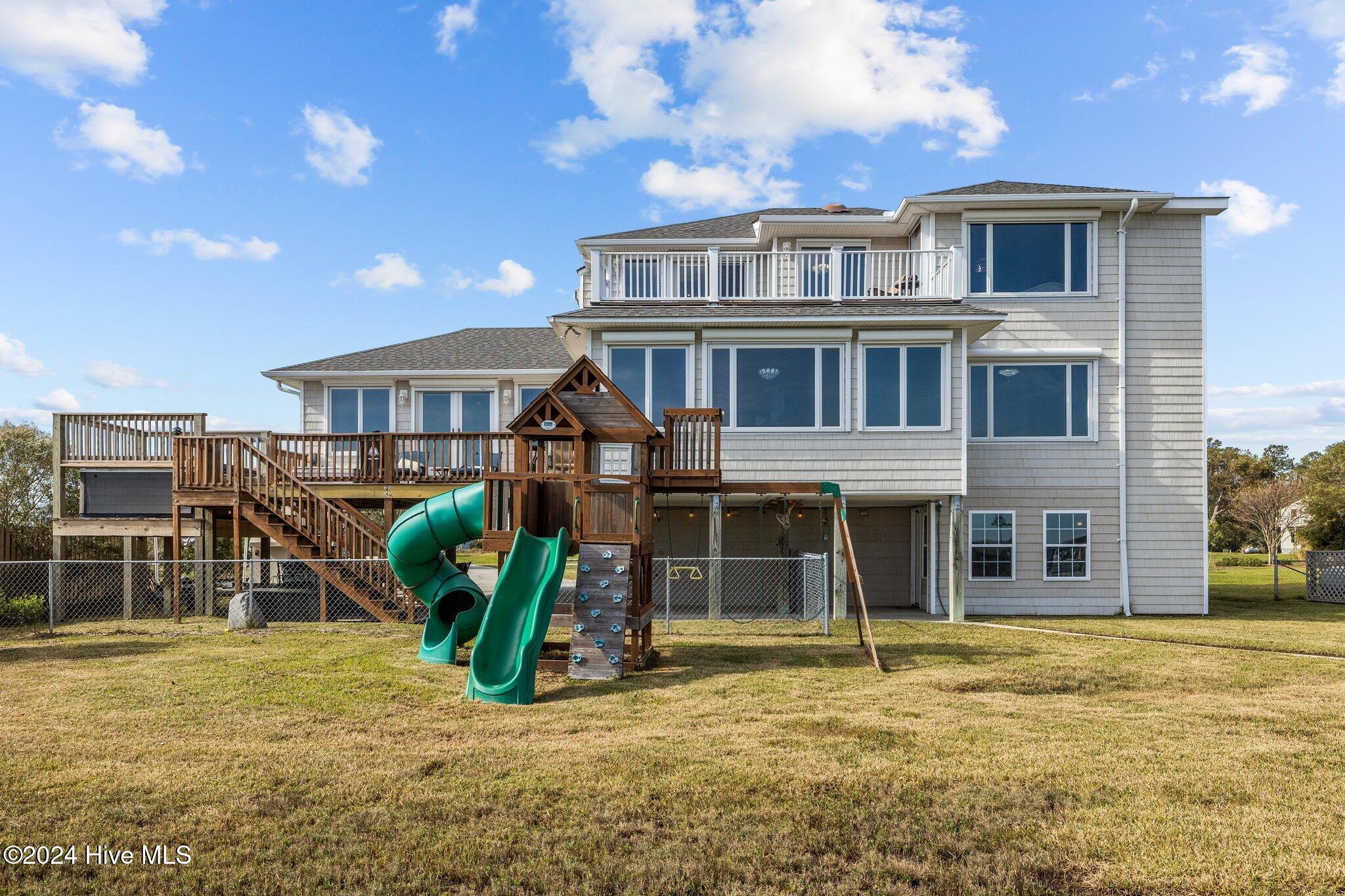221 Straits Drive