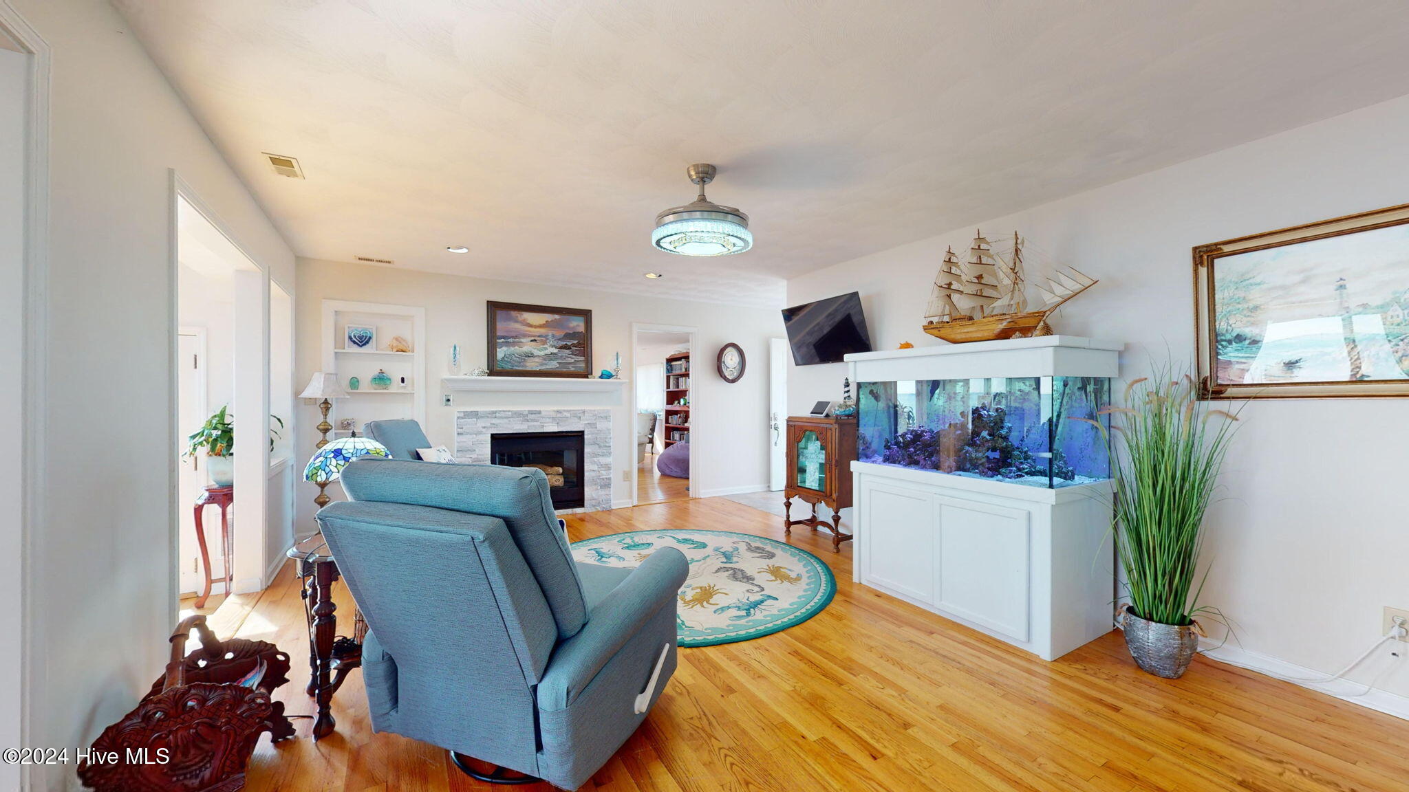 221 Straits Drive
