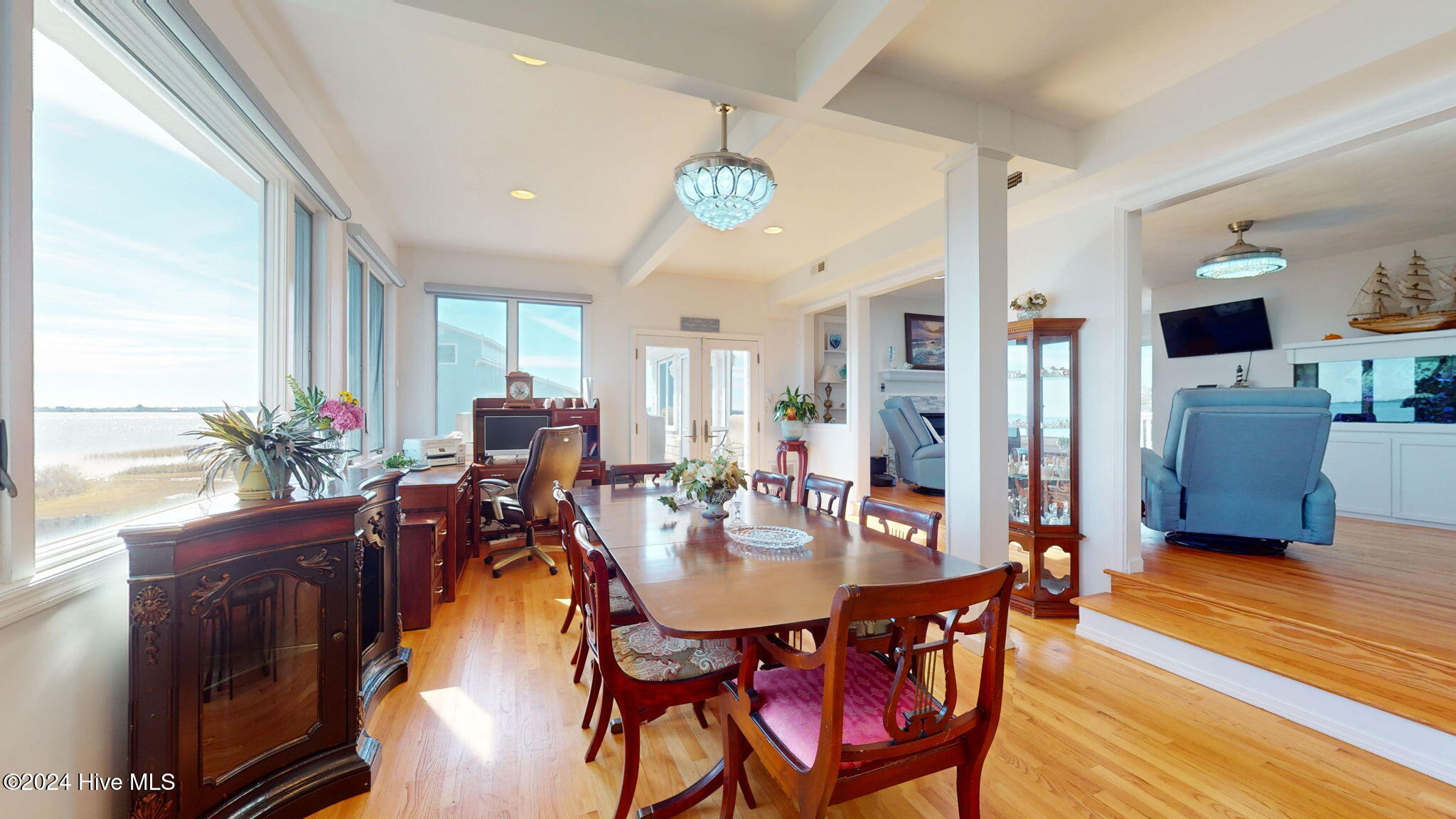 221 Straits Drive