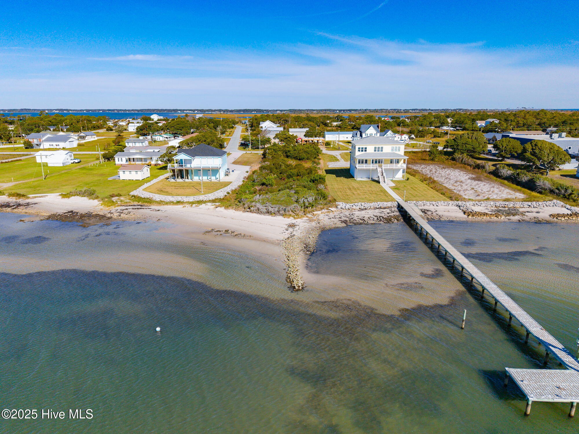 1324 2 Island Road