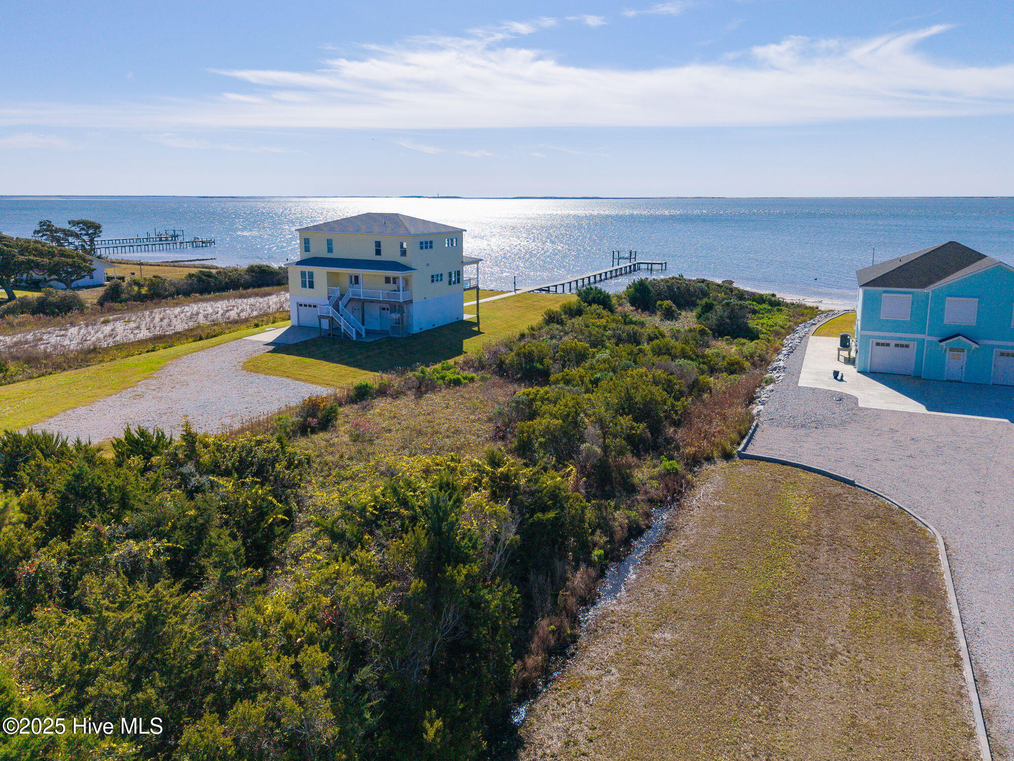 1324 2 Island Road