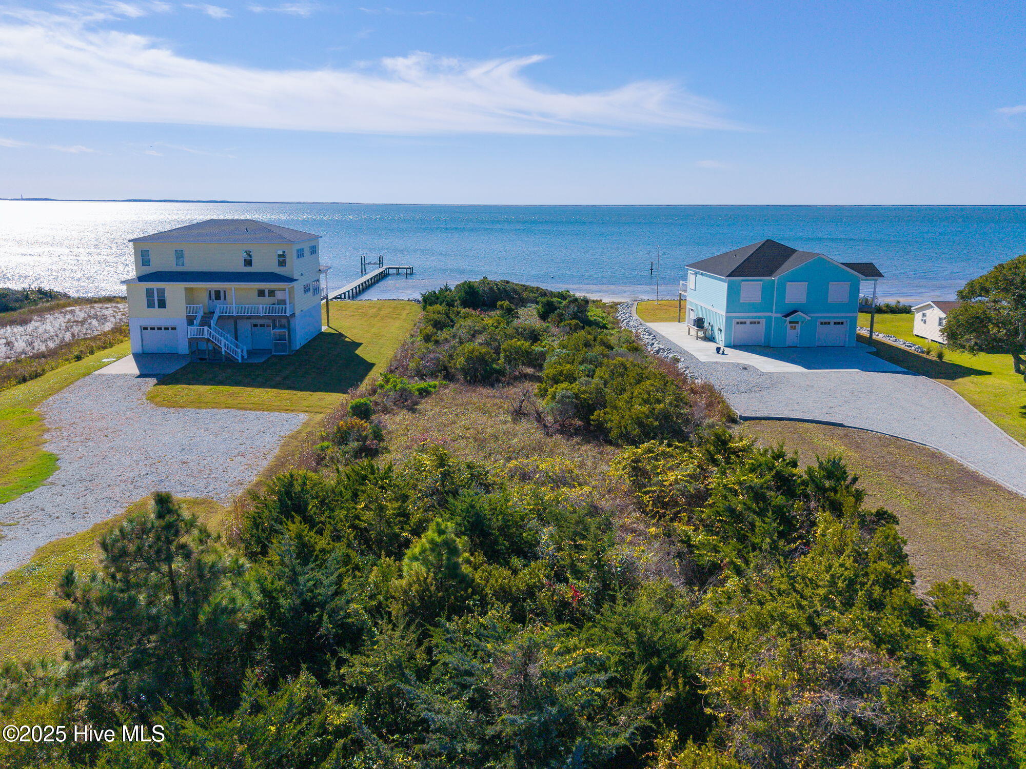 1324 2 Island Road