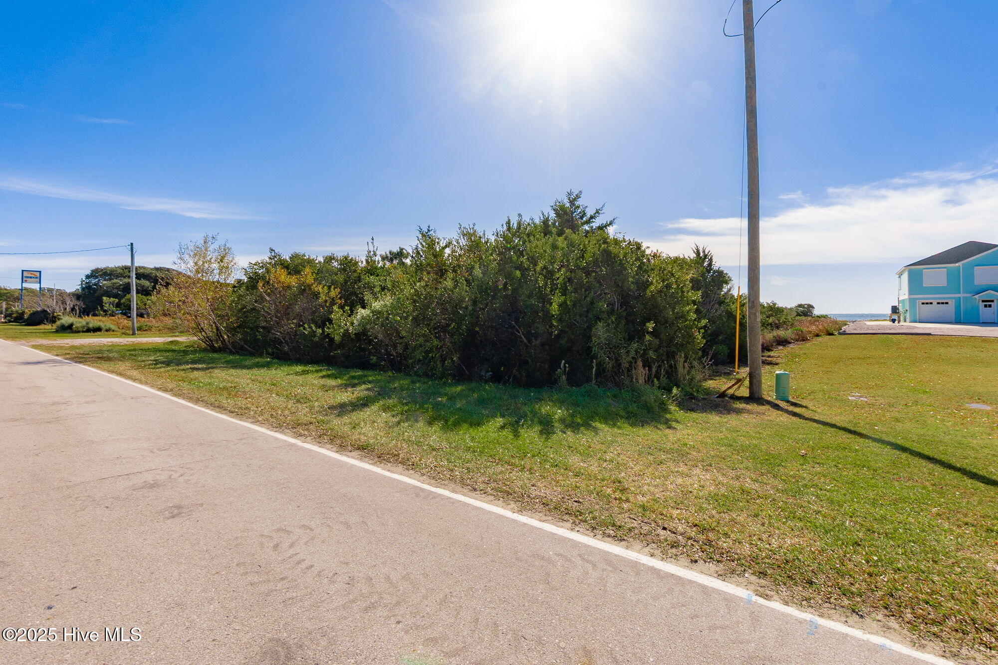 1324 2 Island Road