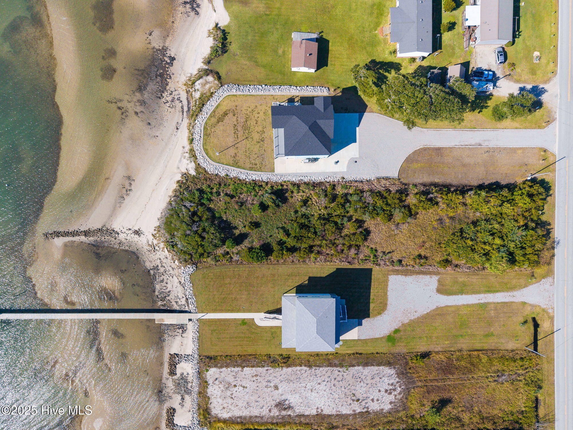 1324 2 Island Road