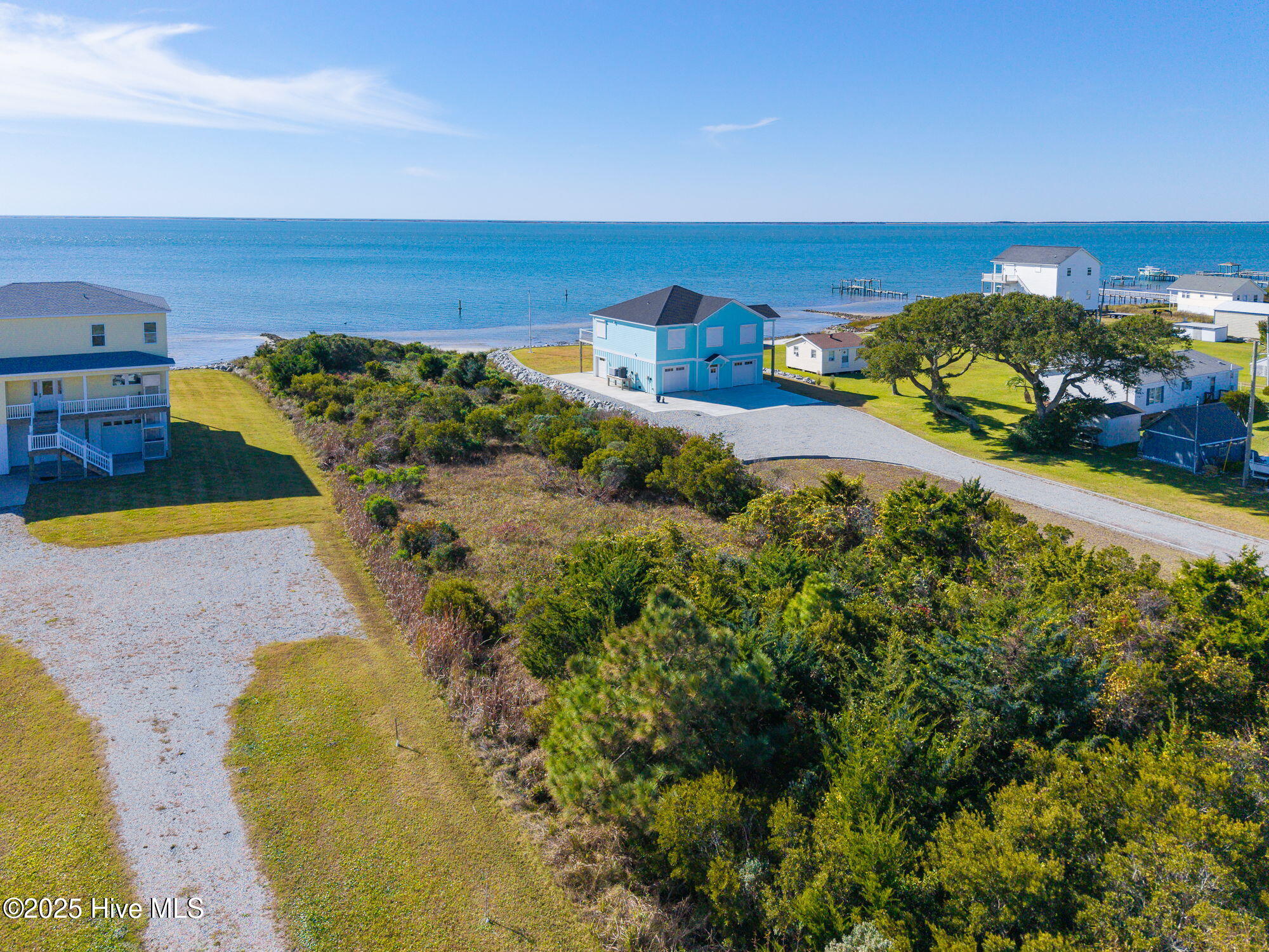 1324 2 Island Road