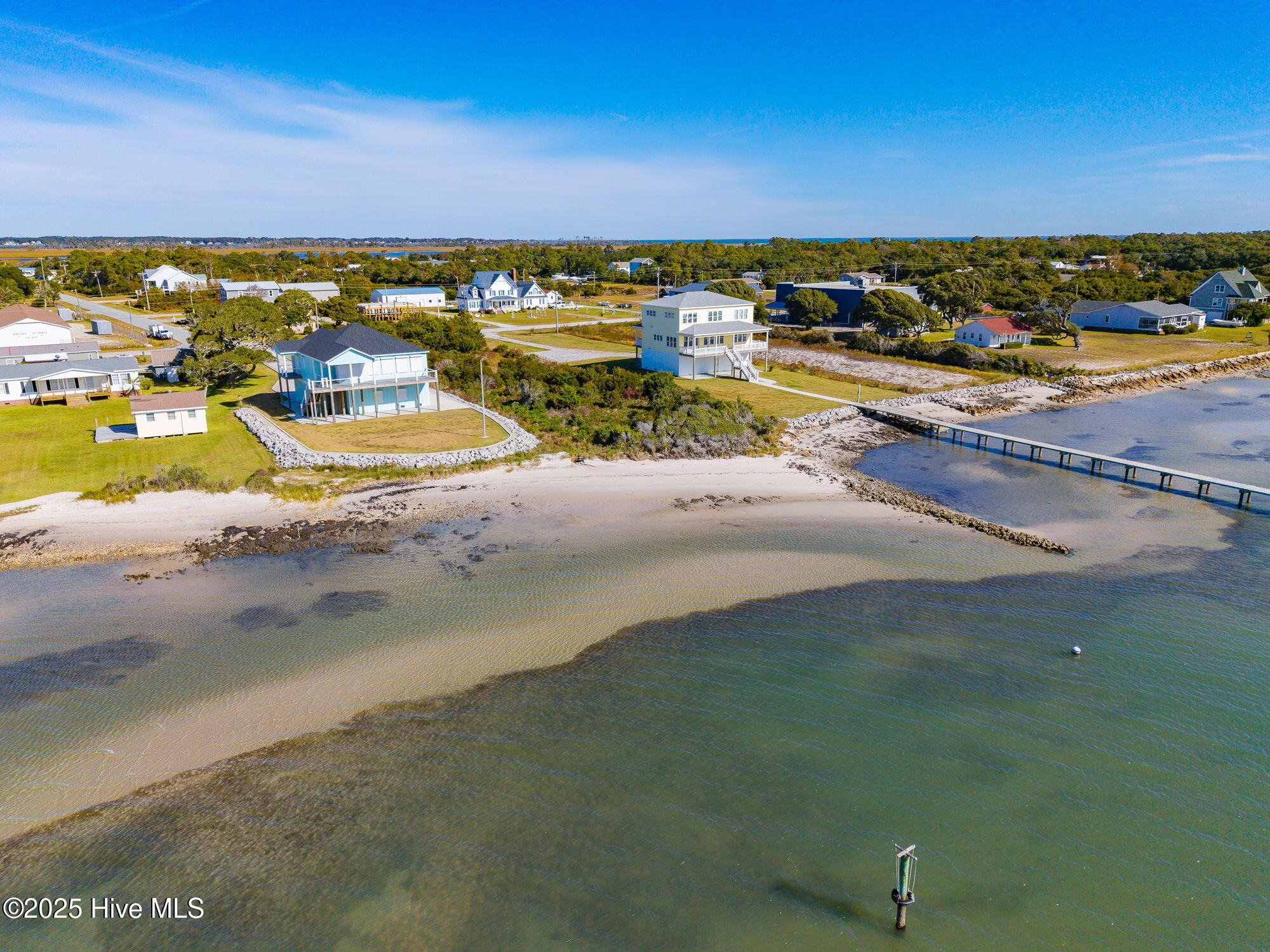 1324 2 Island Road
