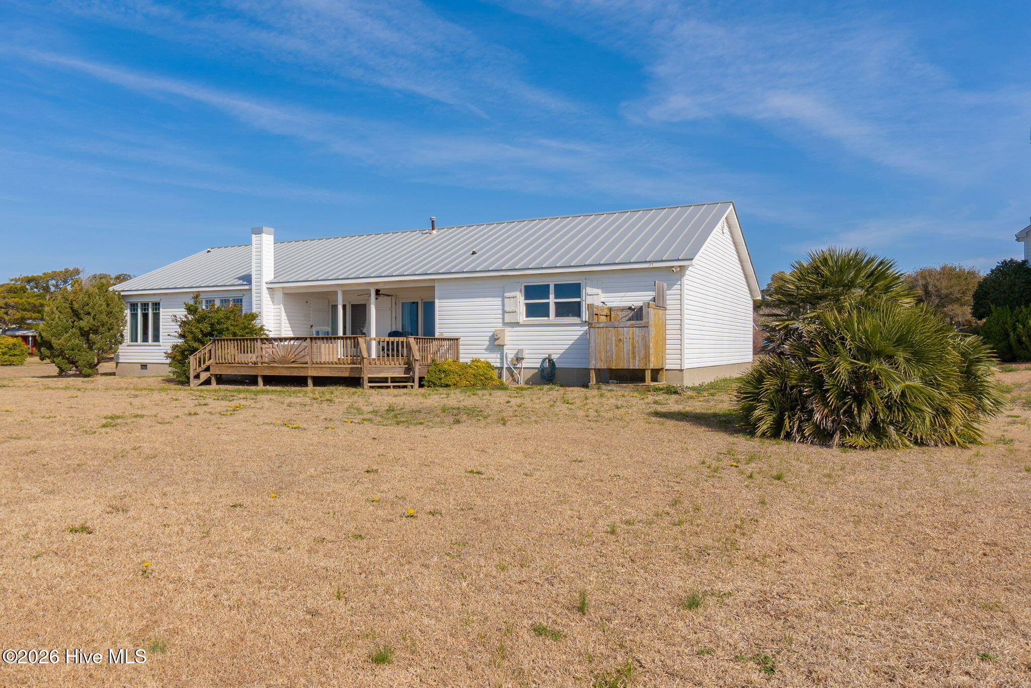 1528 Island Road
