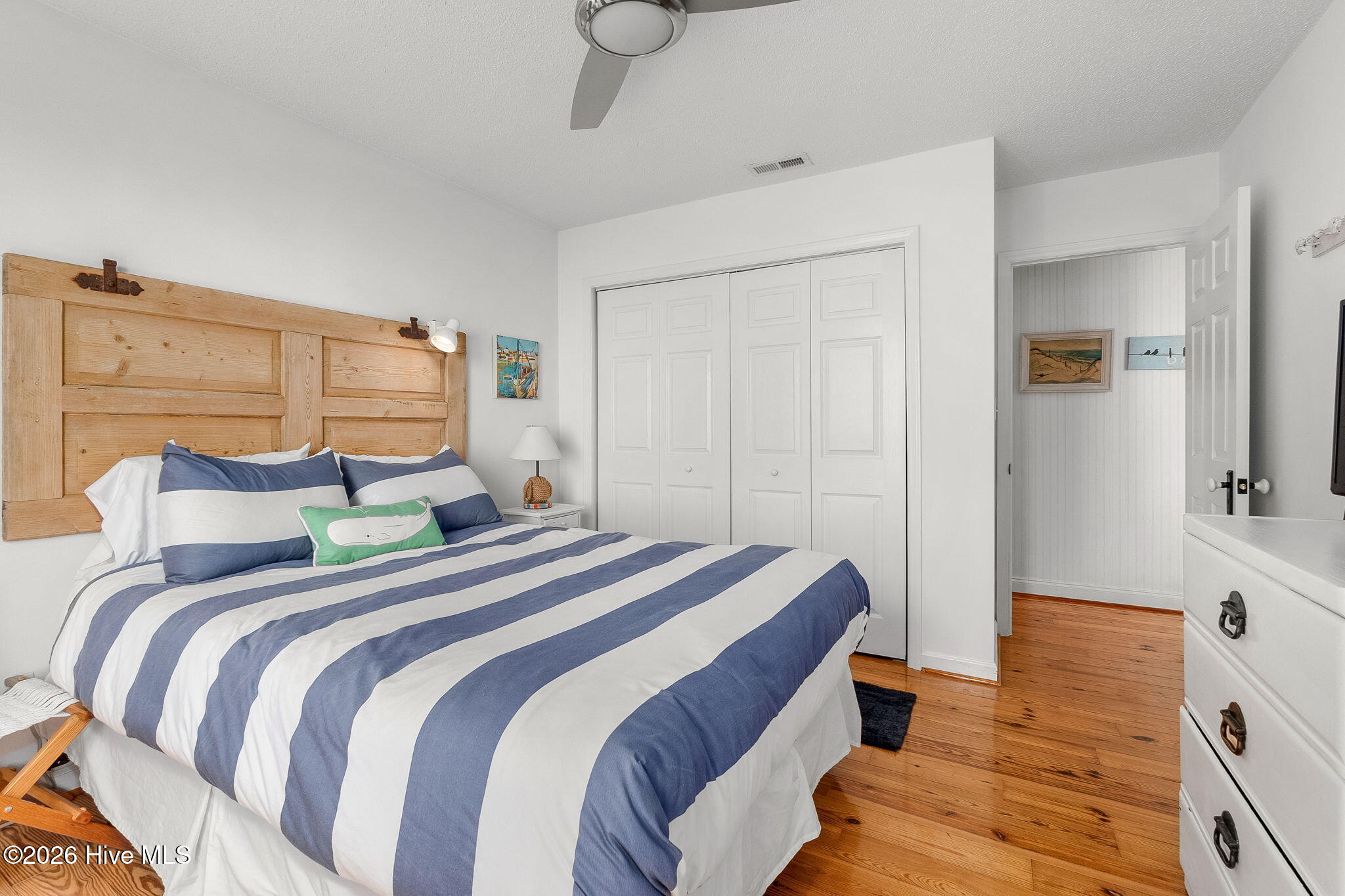 1528 Island Road