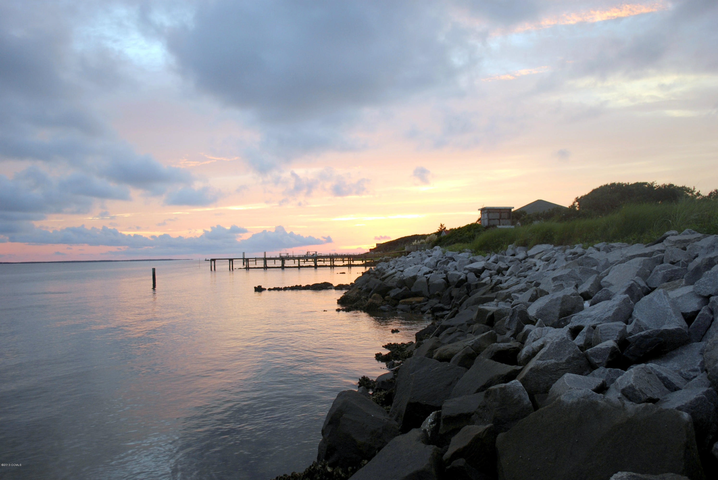 1528 Island Road