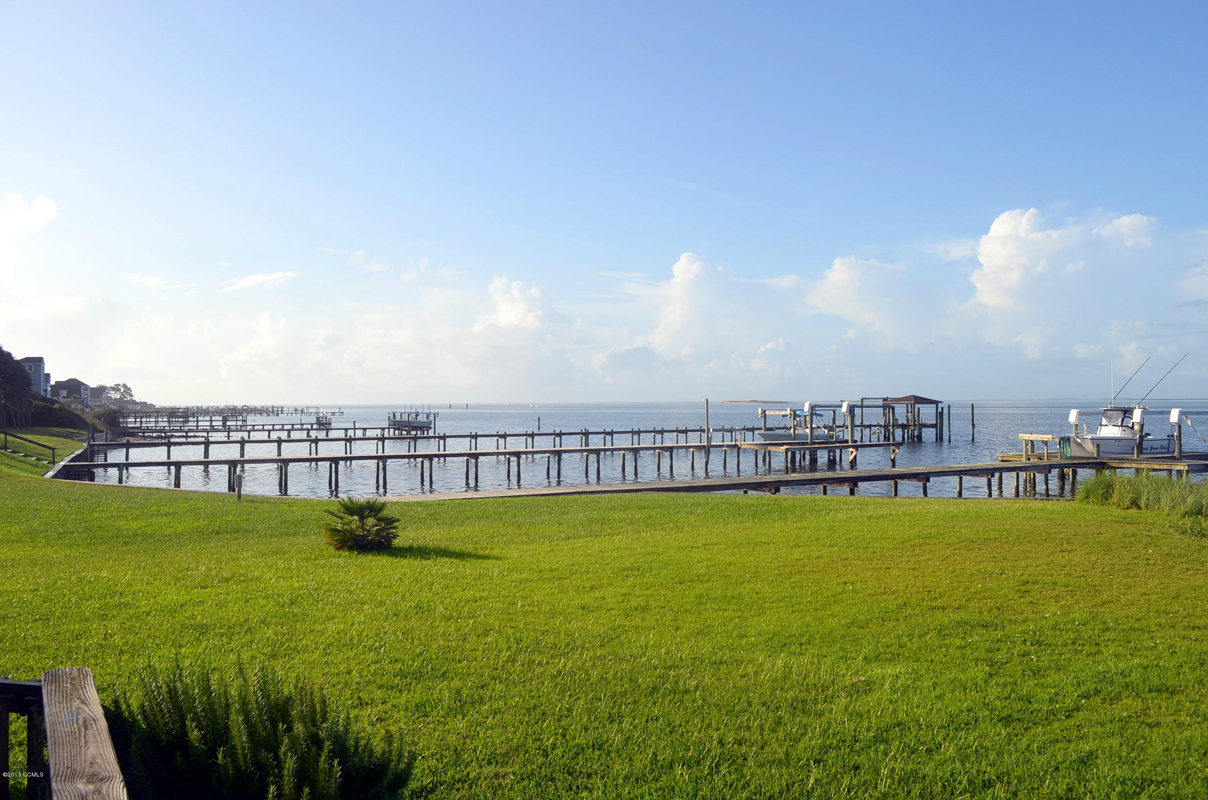 1528 Island Road
