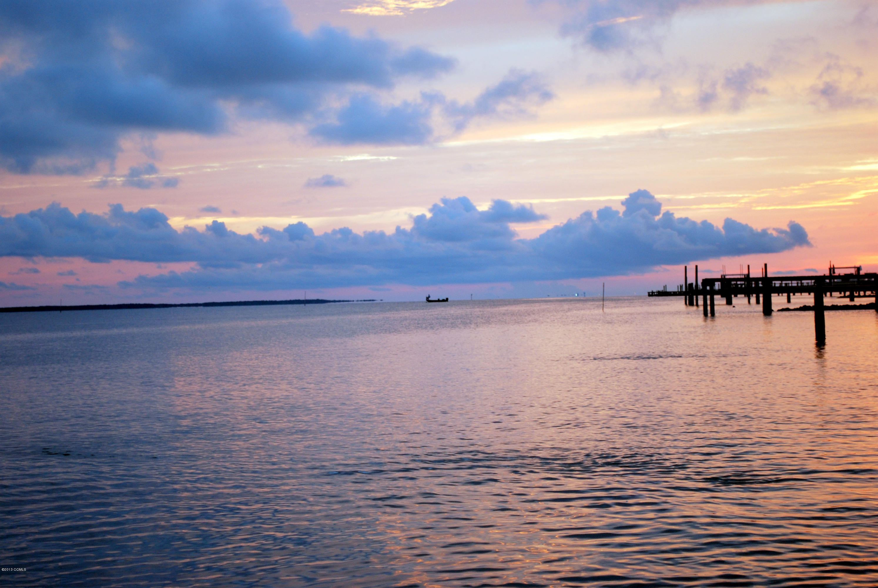 1528 Island Road