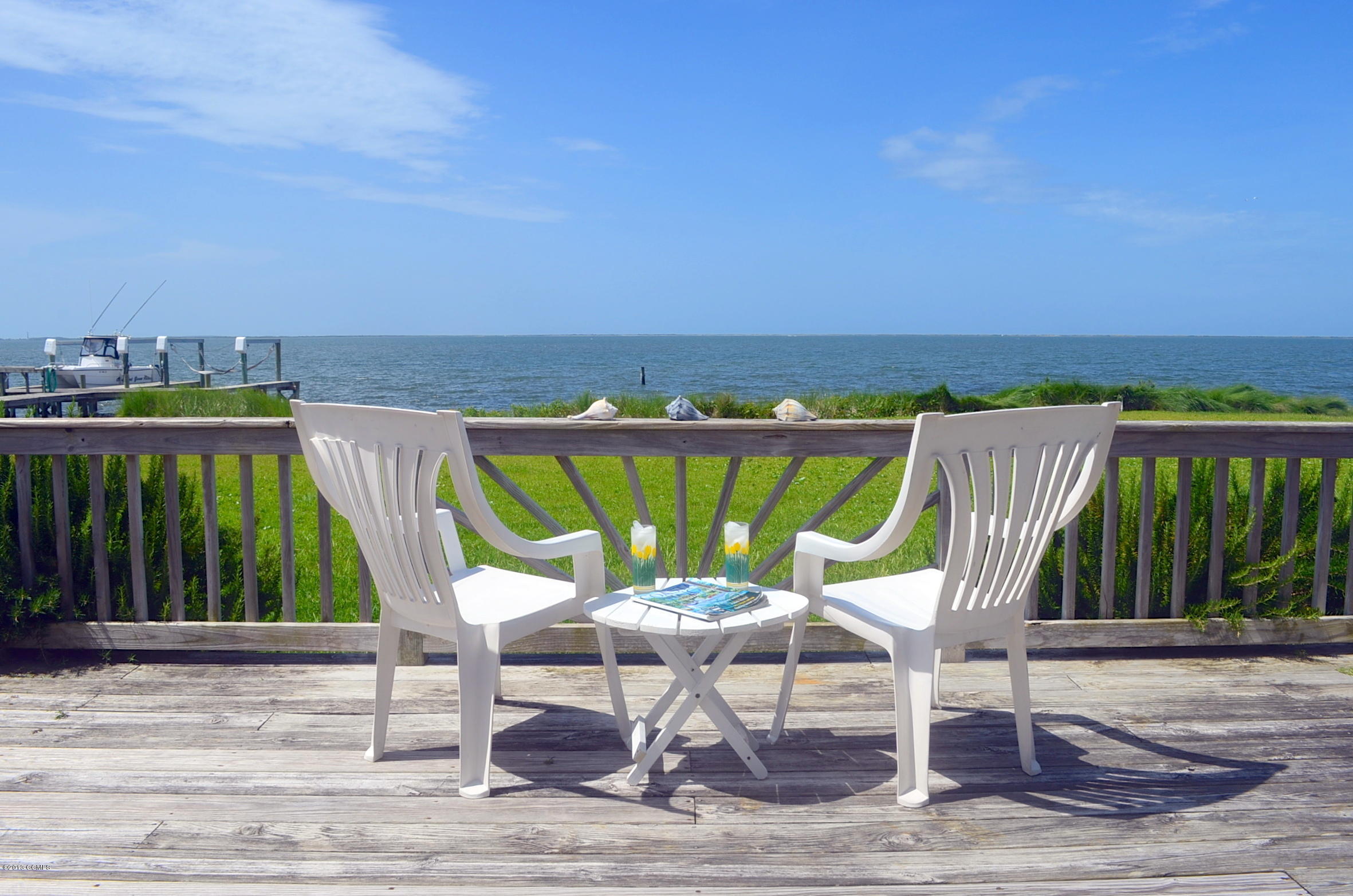 1528 Island Road