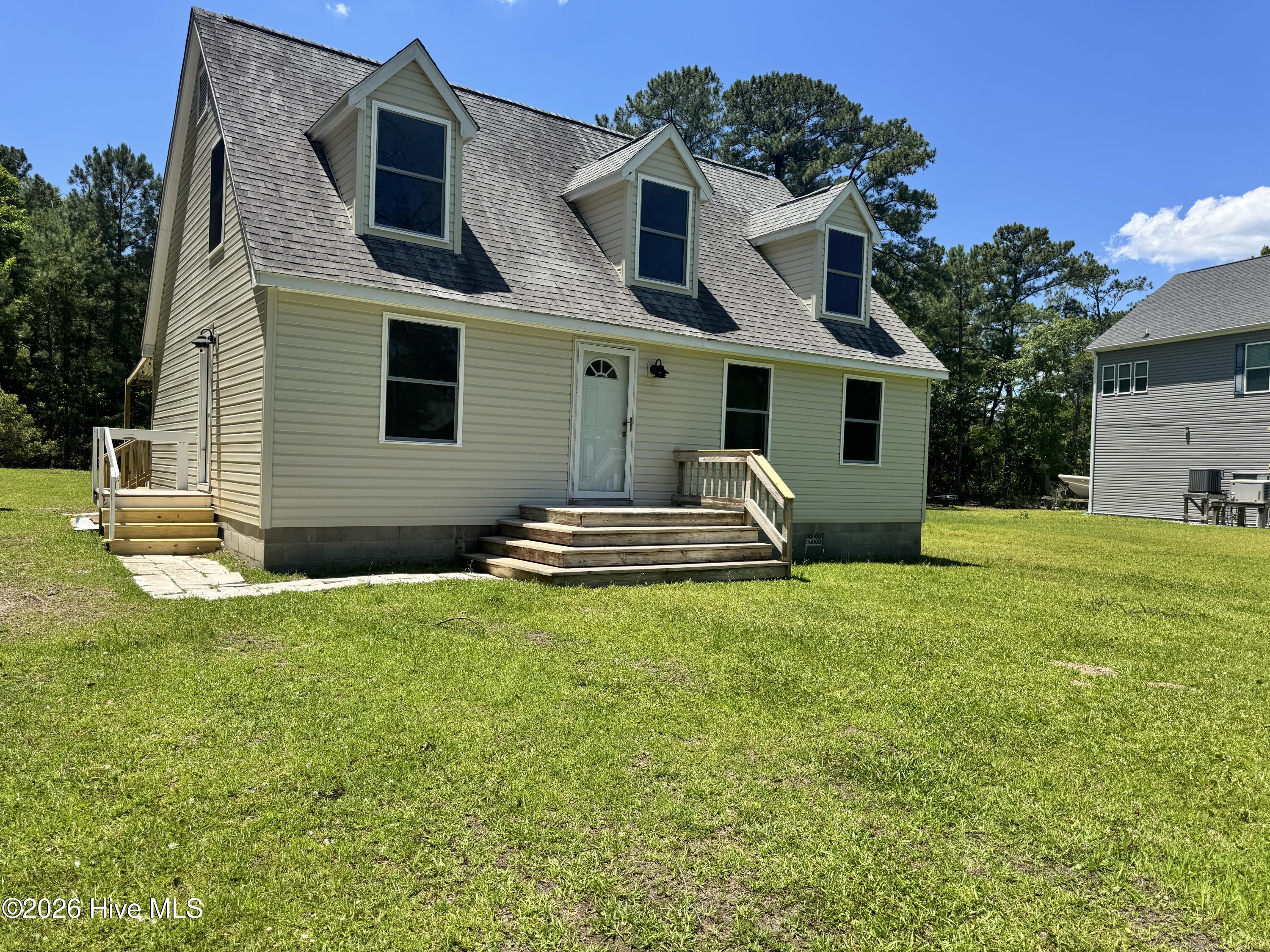 133 Riverside Drive