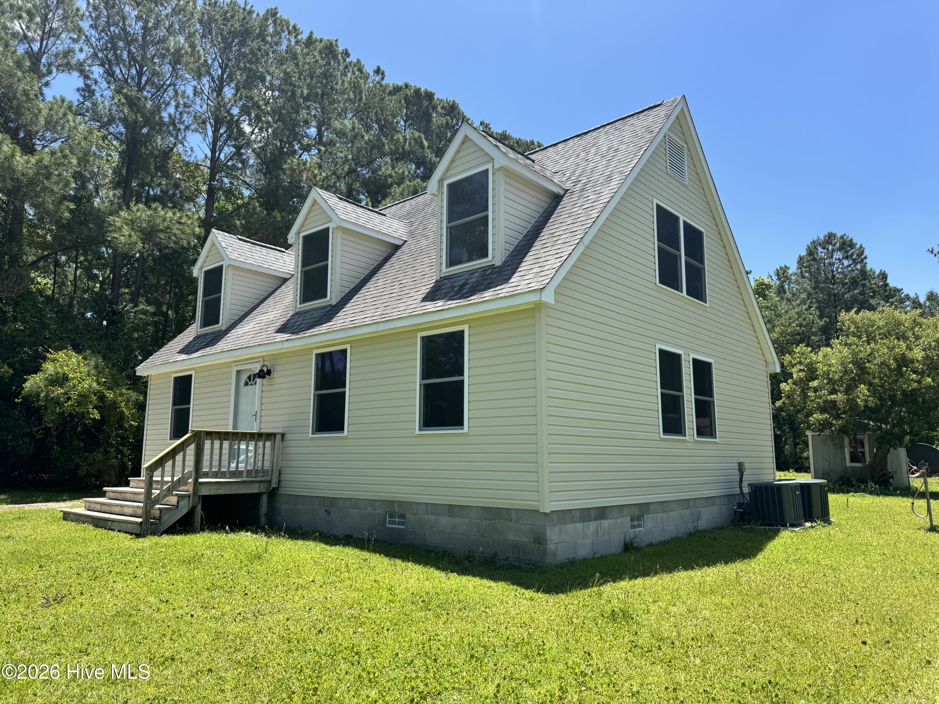 133 Riverside Drive