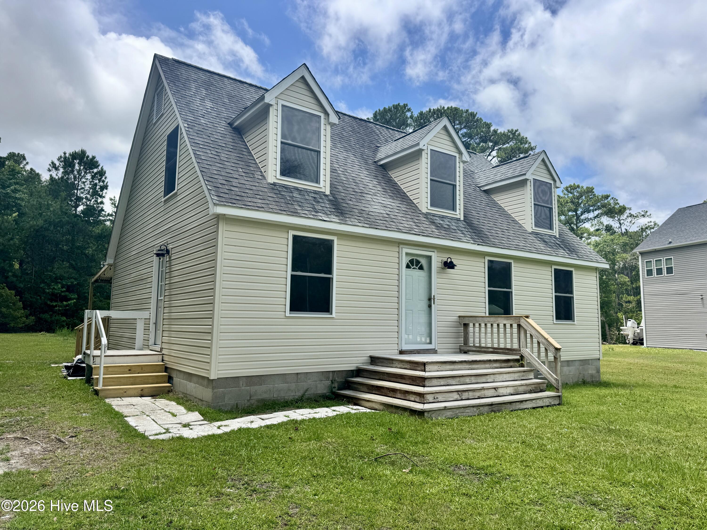 133 Riverside Drive