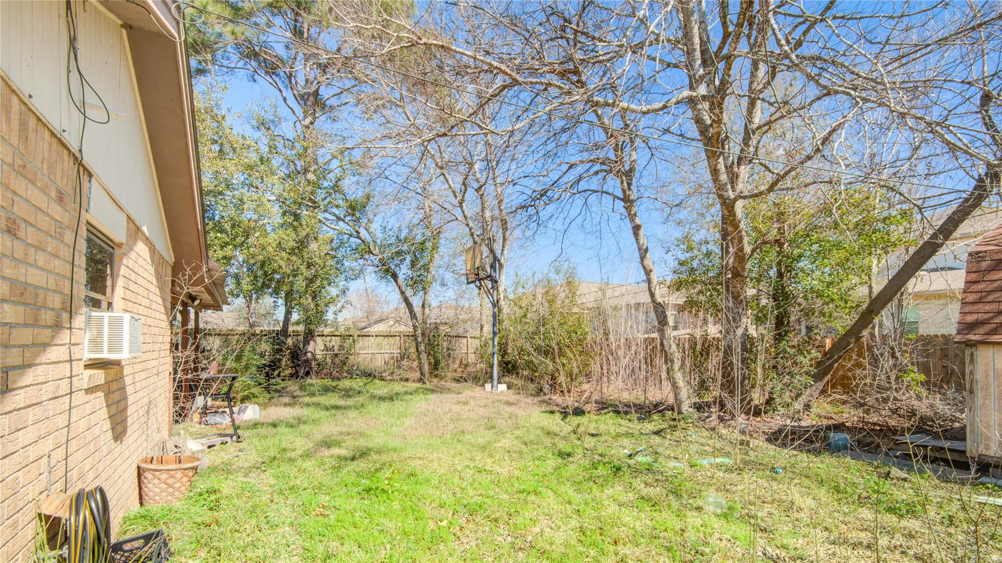 4112 Pine Shadows Street