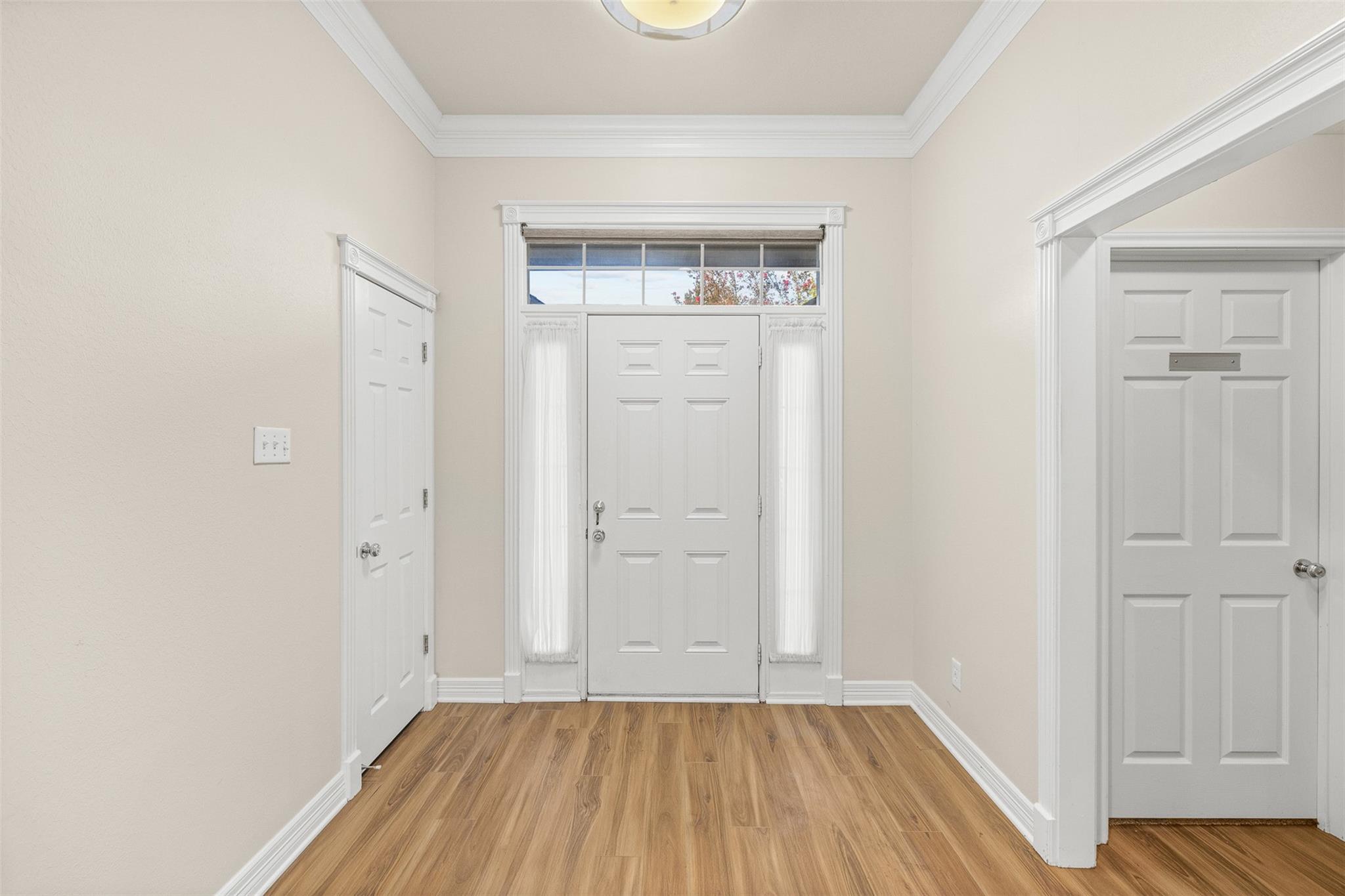 328 Landsburg Lane