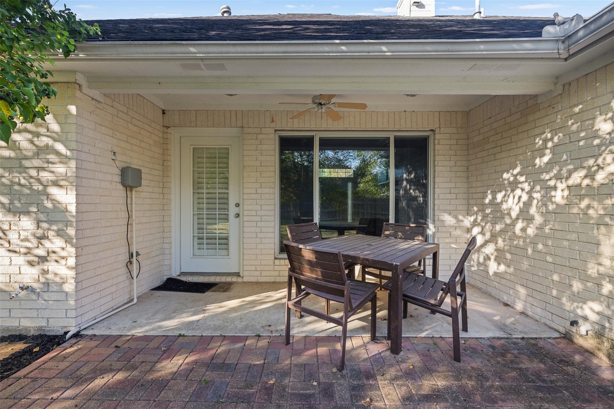 328 Landsburg Lane