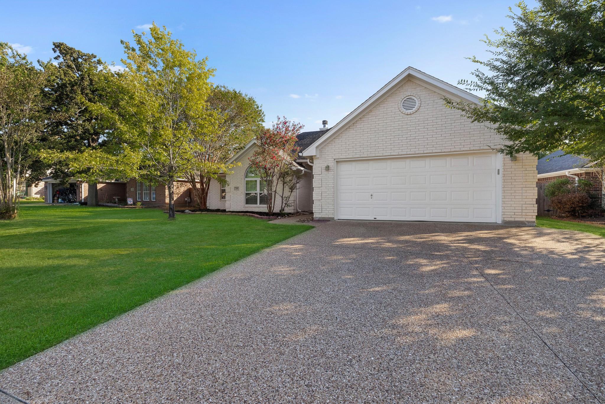 328 Landsburg Lane