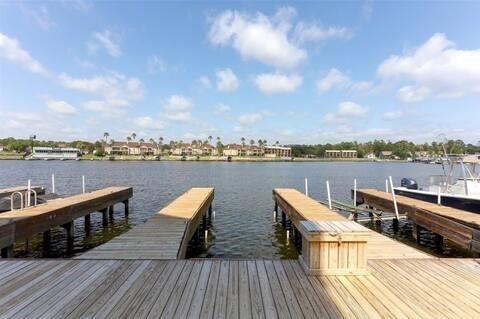 168 Lake Point Boulevard # A102