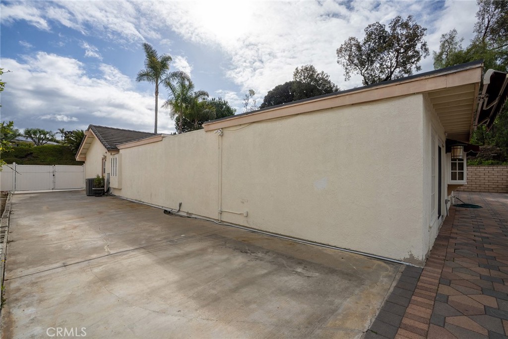 303 Calle Escuela