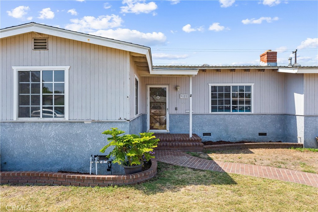 9122 Sherlock Lane