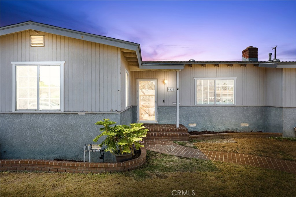 9122 Sherlock Lane