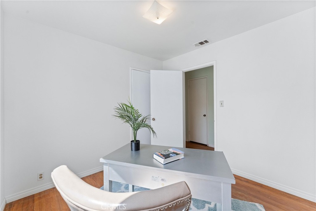 9122 Sherlock Lane