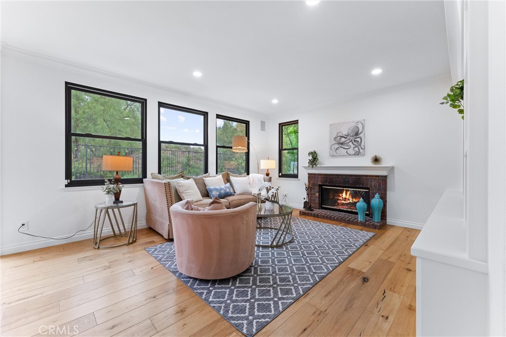 23 Fawnridge Place