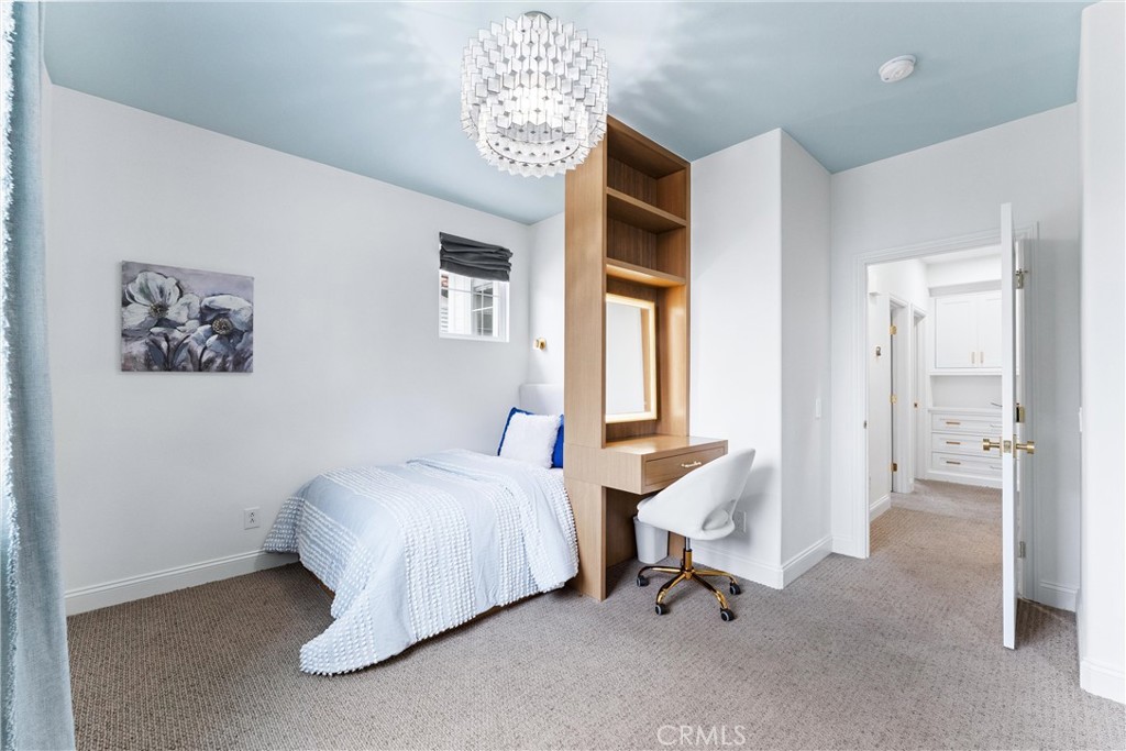 23 Fawnridge Place