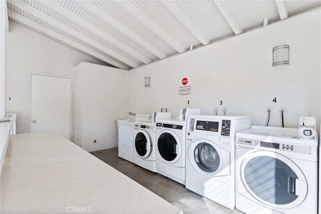 631 Avenida Sevilla N